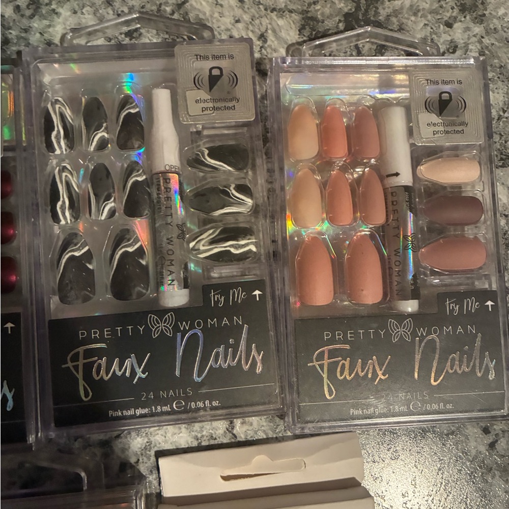 False nails - Picture 4 of 5